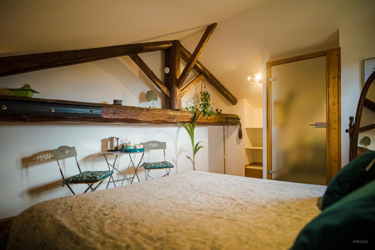 Отель Le Couvent Veyre-Monton Экстерьер фото